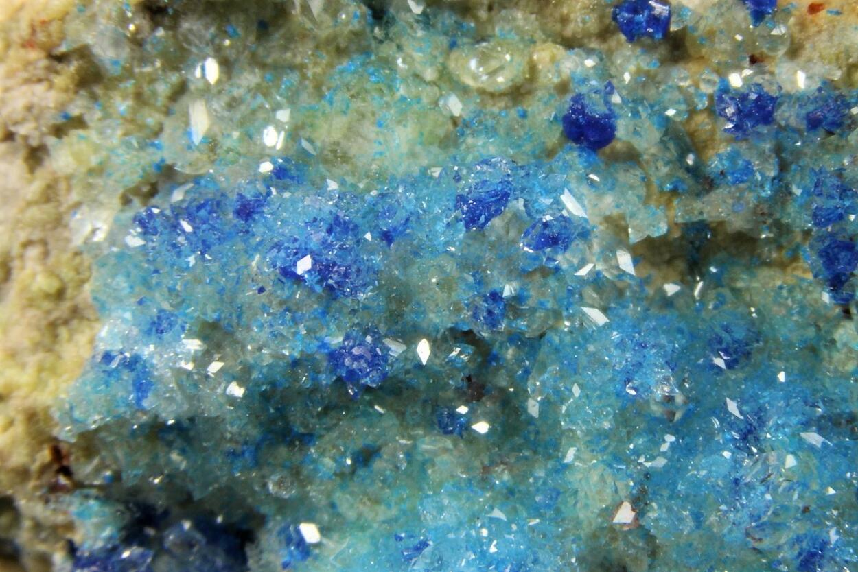 Kinoite With Fluorapophyllite-(K)