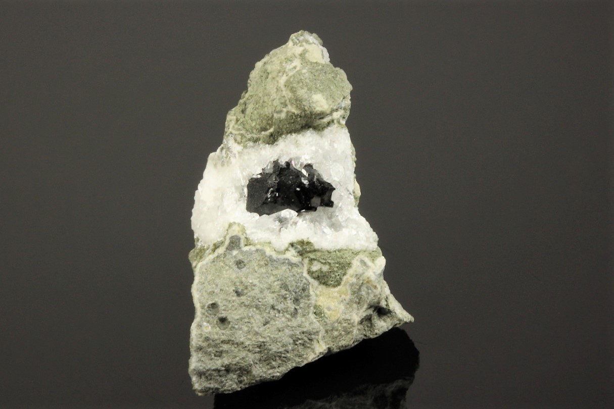 Babingtonite