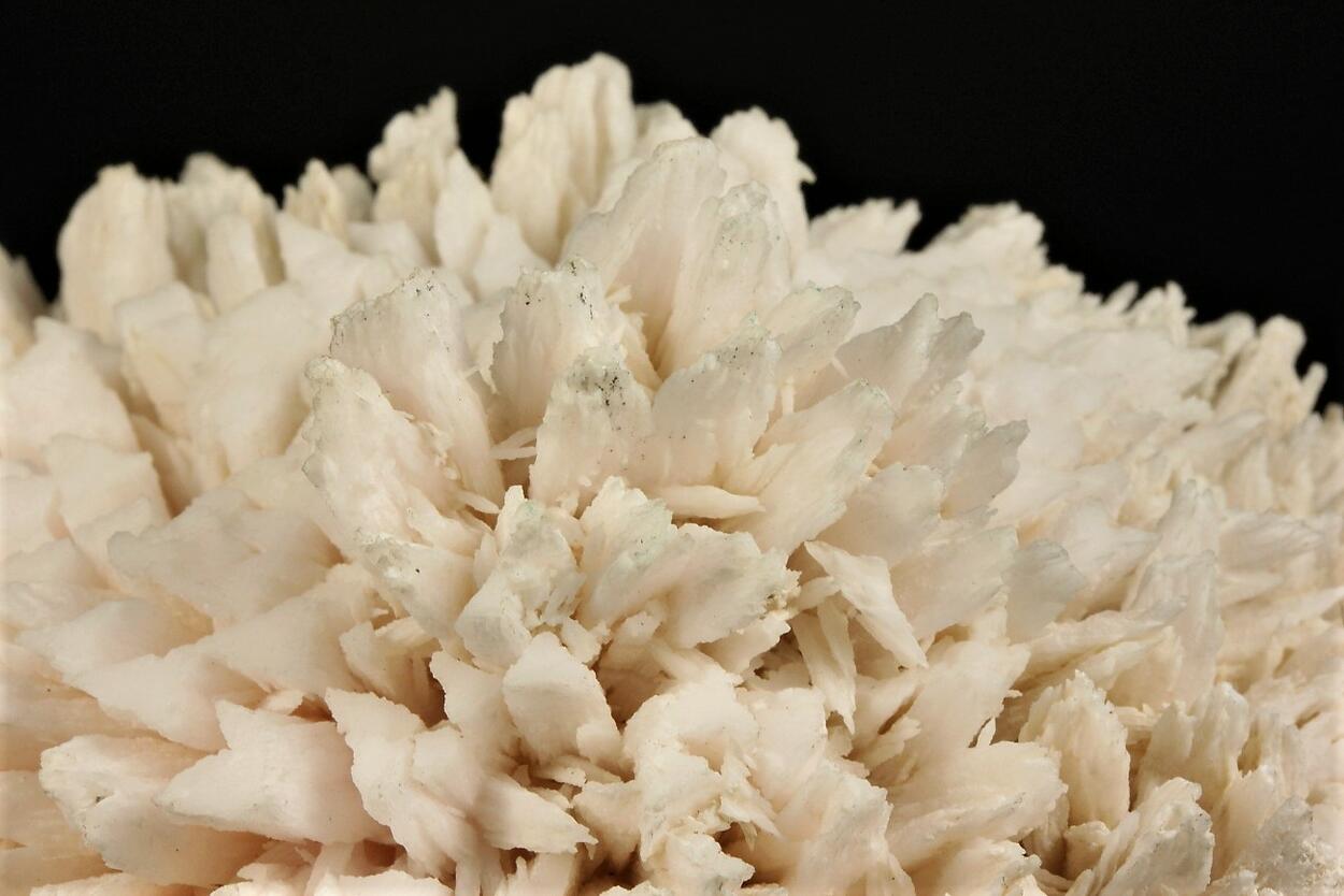 Manganoan Calcite