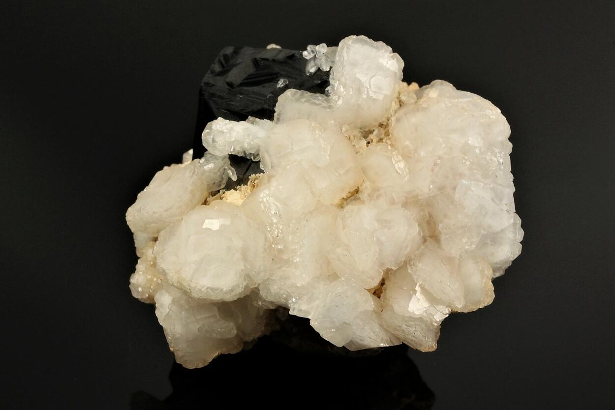 Marmatite With Manganoan Calcite