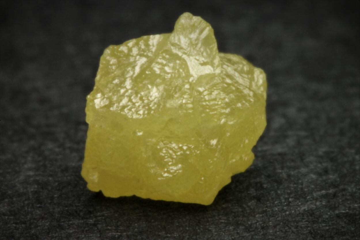 Diamond Var Spinel Law Twin