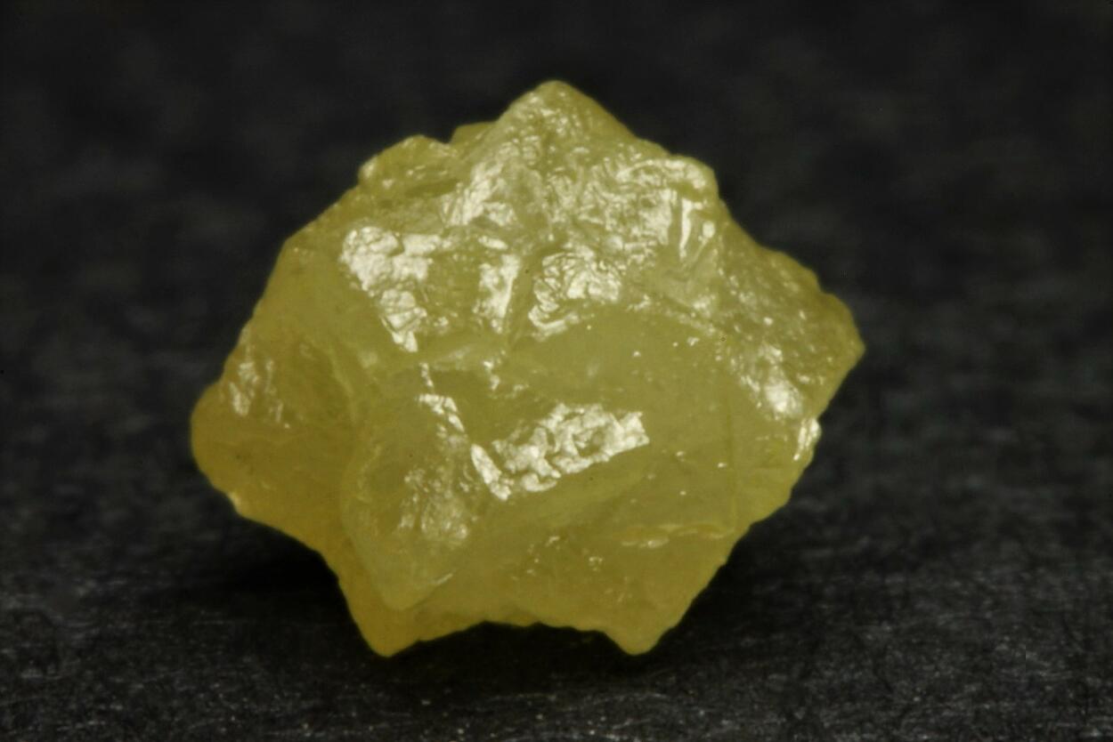 Diamond Var Spinel Law Twin