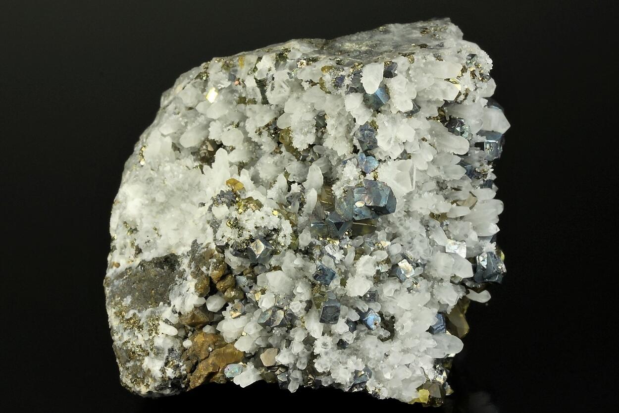 Sphalerite With Galena Quartz