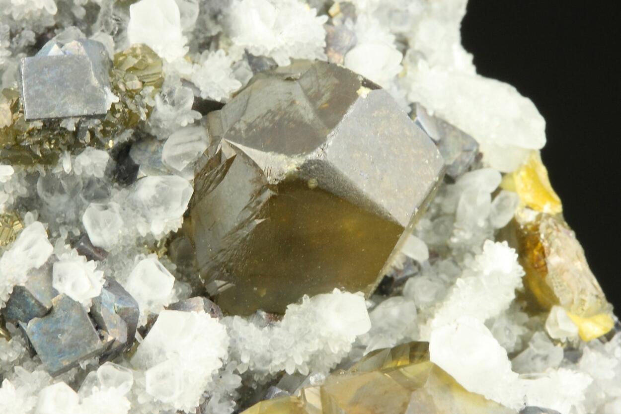 Sphalerite With Galena Quartz