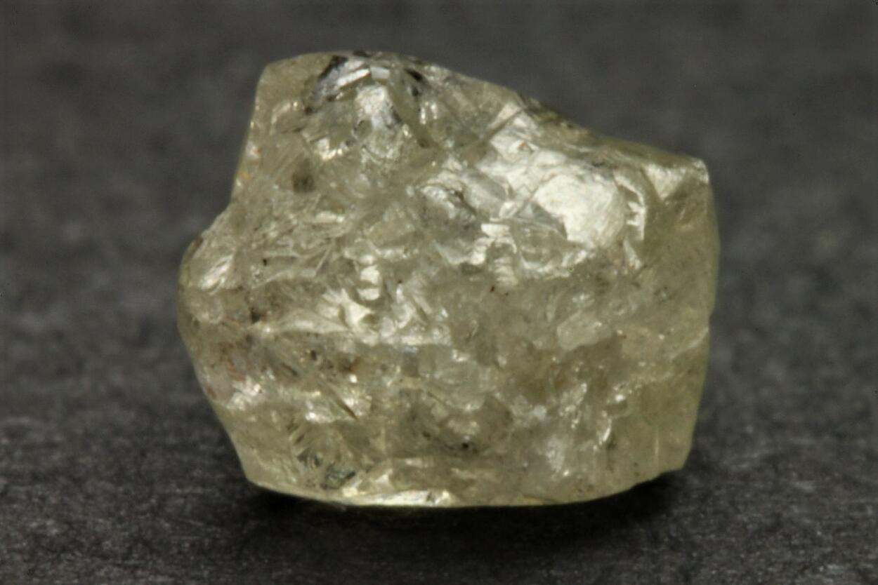 Diamond Var Spinel Law Twin