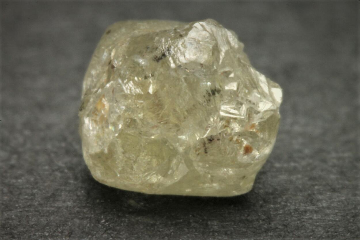 Diamond Var Spinel Law Twin