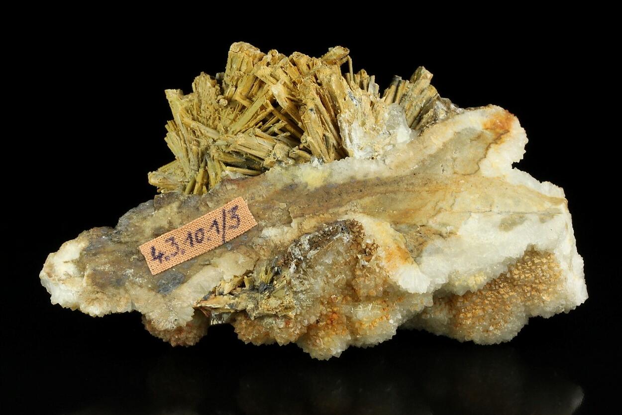 Stibiconite Psm Stibnite On Quartz
