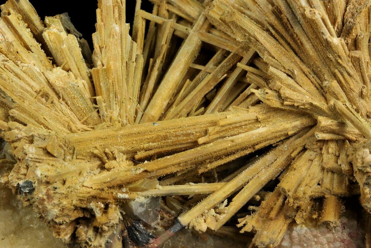 Stibiconite Psm Stibnite On Quartz