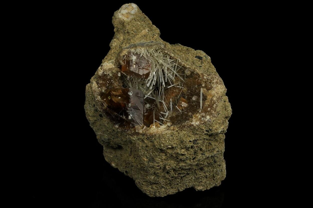 Natrolite With Calcite Psm Wood