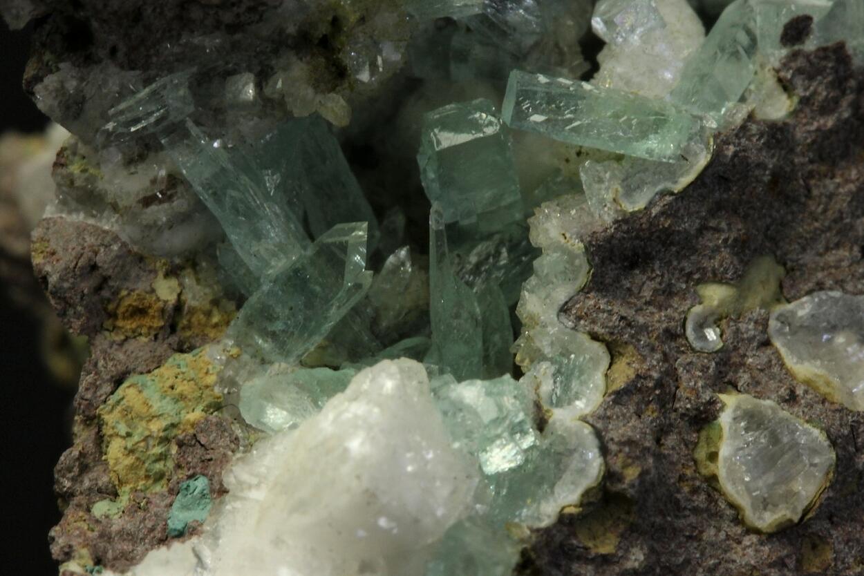 Fluorapophyllite-(K)