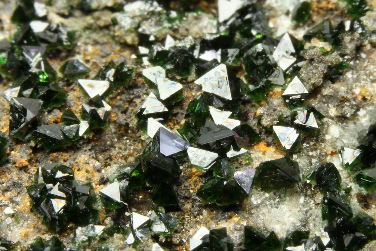 Libethenite