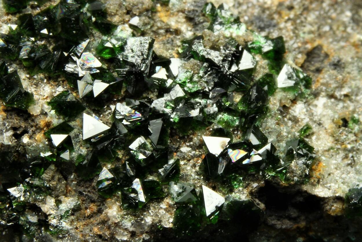 Libethenite