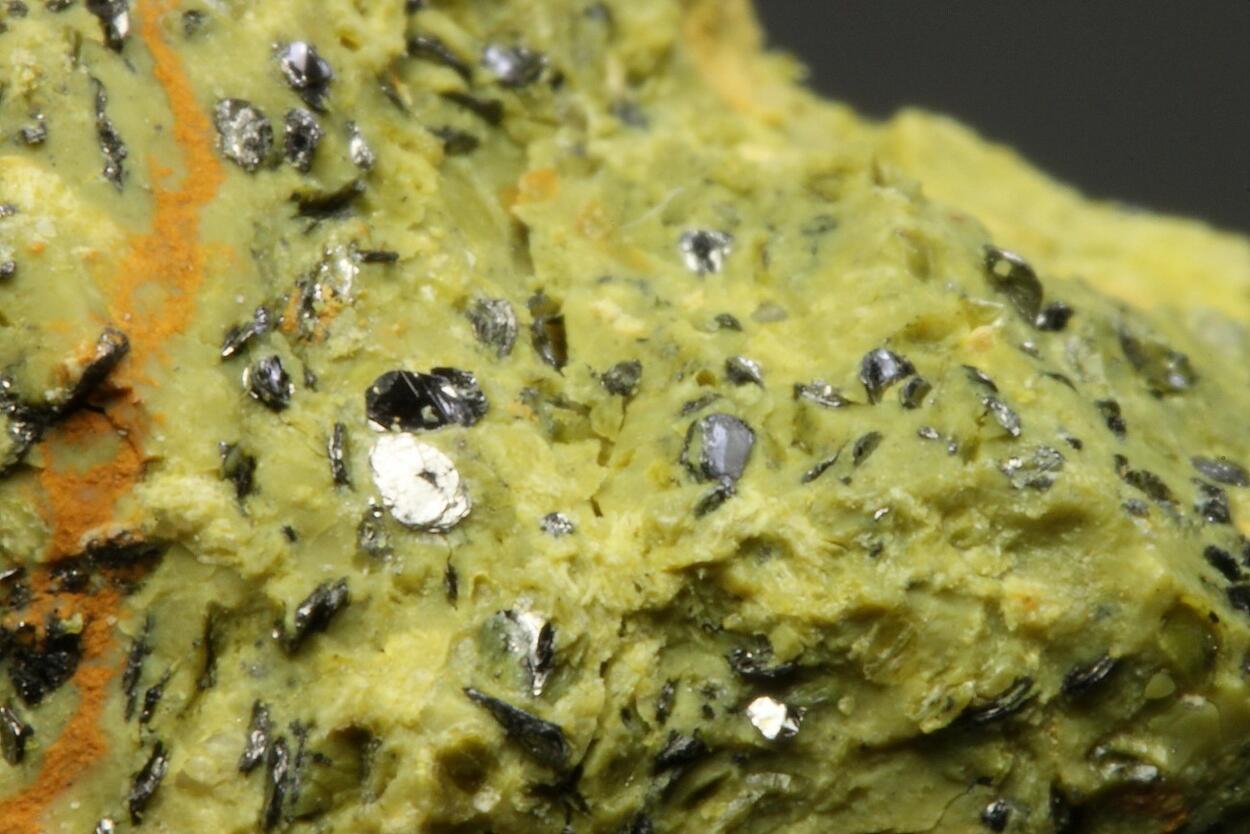 Nontronite With Graphite