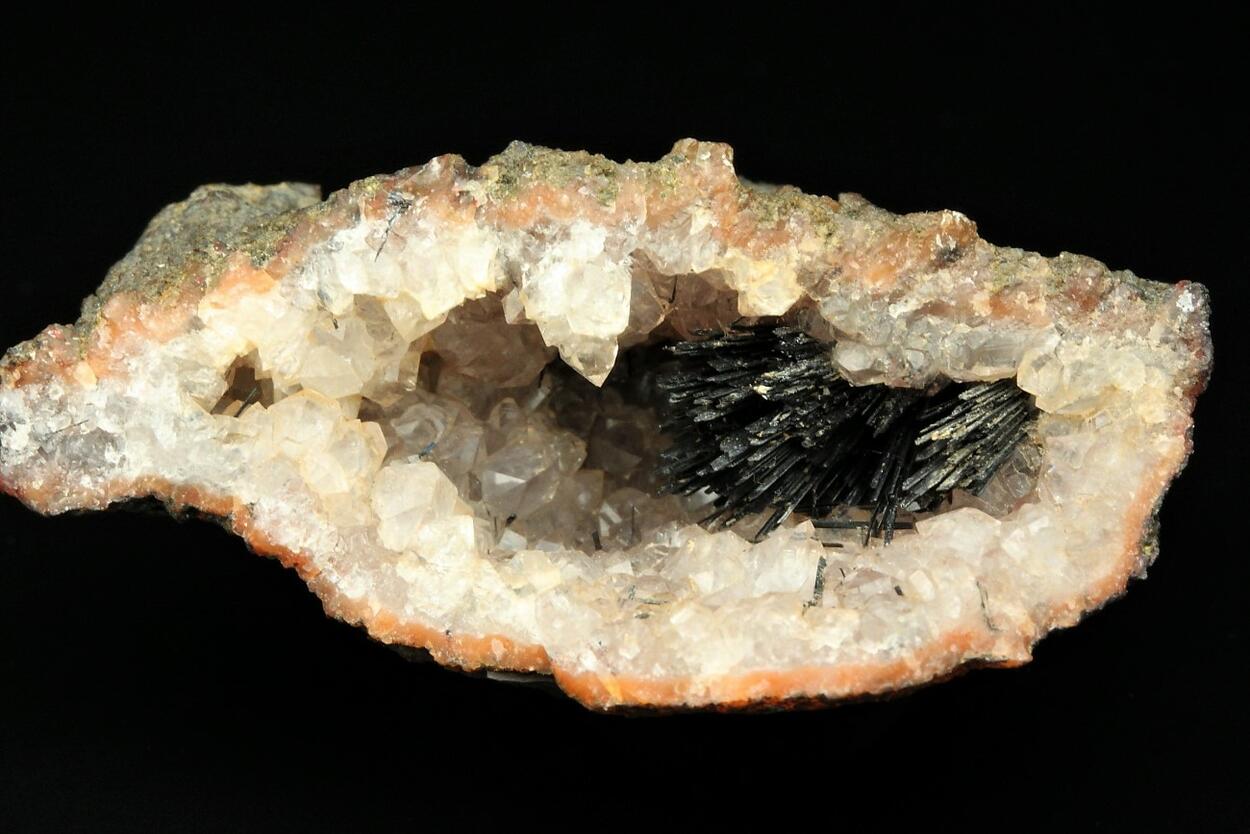 Goethite With Quartz