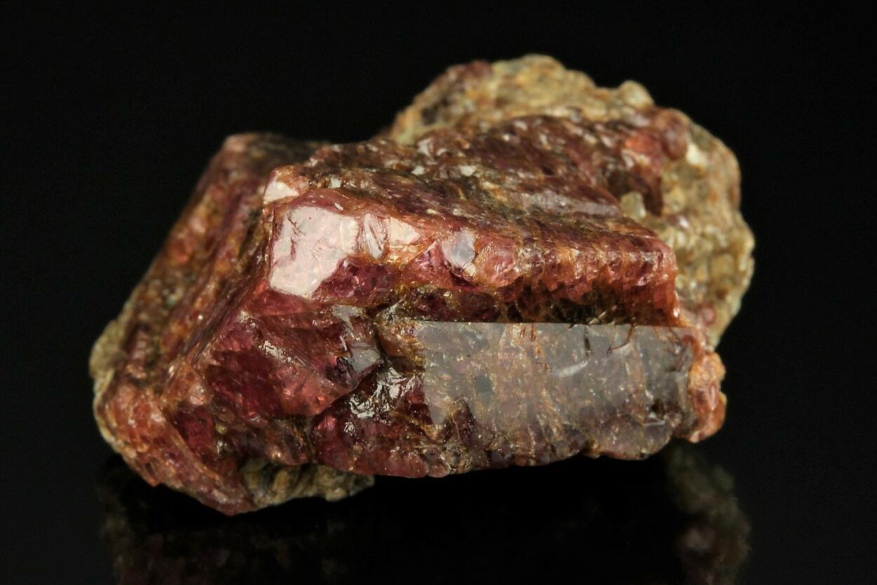Spinel Var Spinel Law