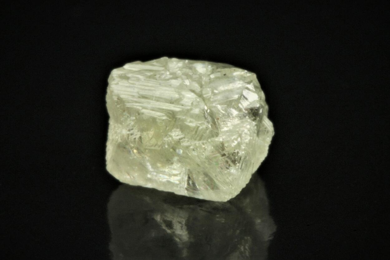 Diamond Var Spinel Law Twin