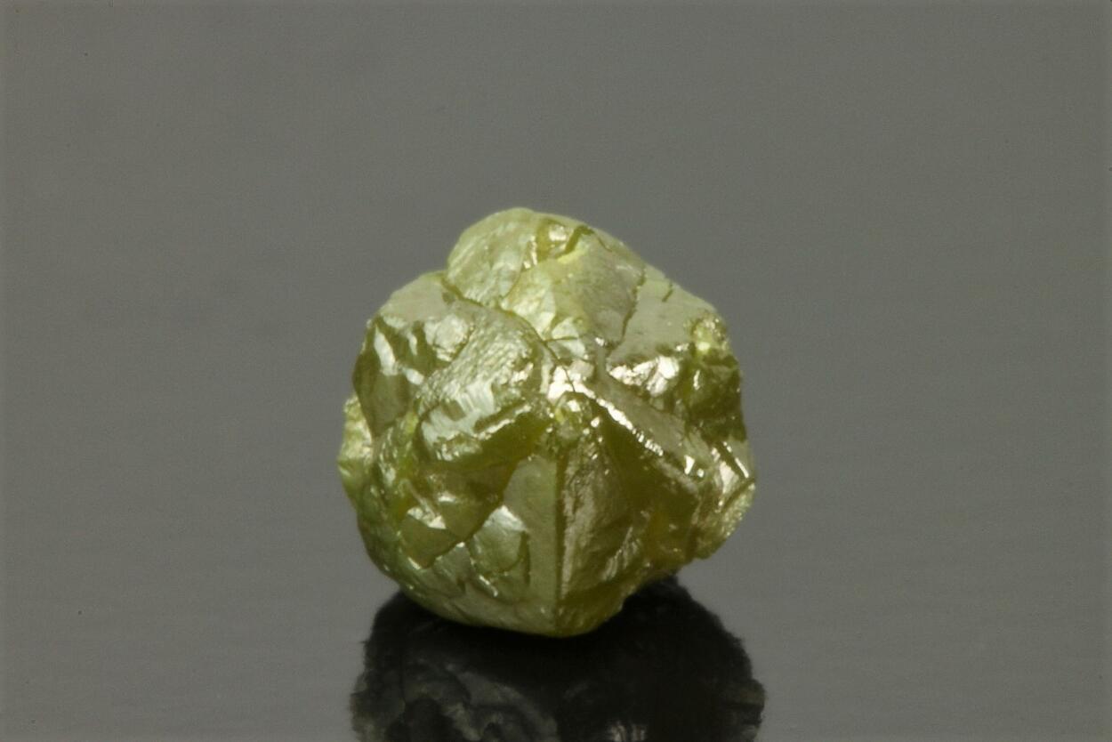 Diamond Var Spinel Law Twin