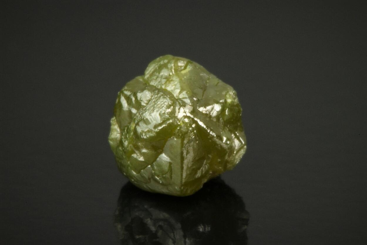 Diamond Var Spinel Law Twin