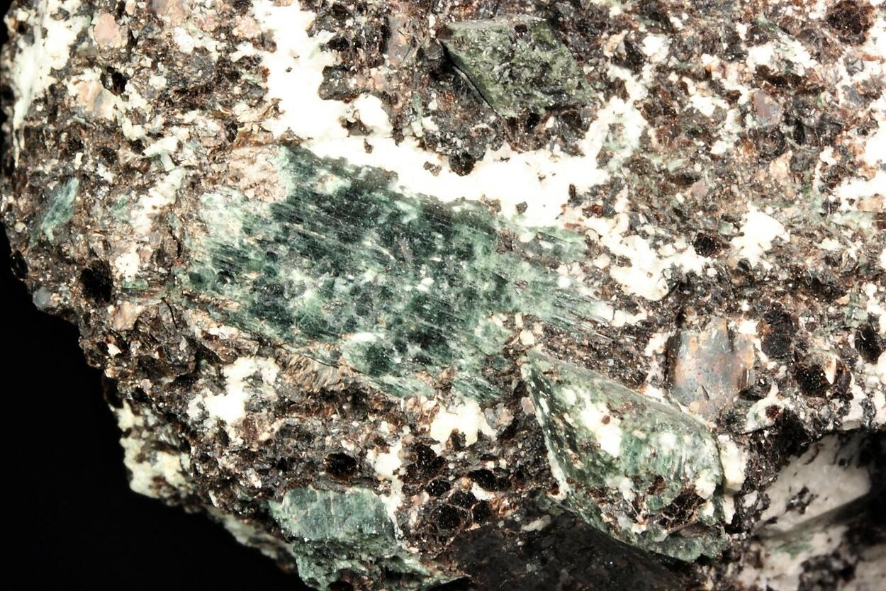 Richterite With Zircon