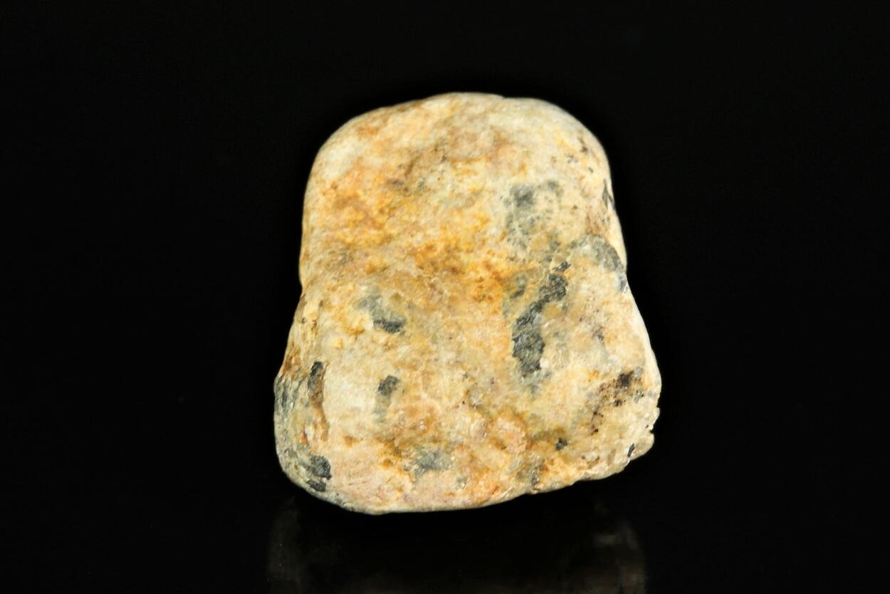 Rankamaite With Tantalite-(Mn)