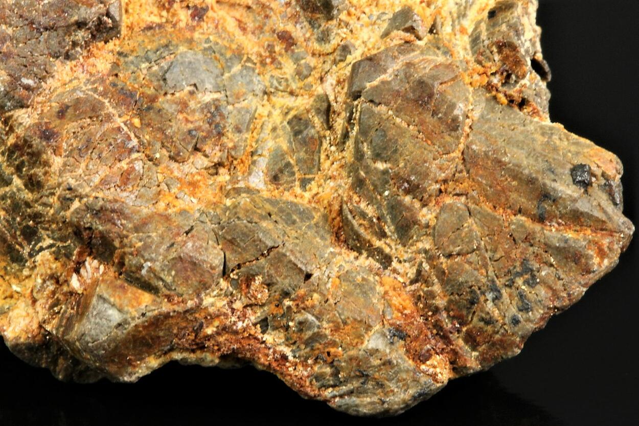 Cyrtolite With Uraninite