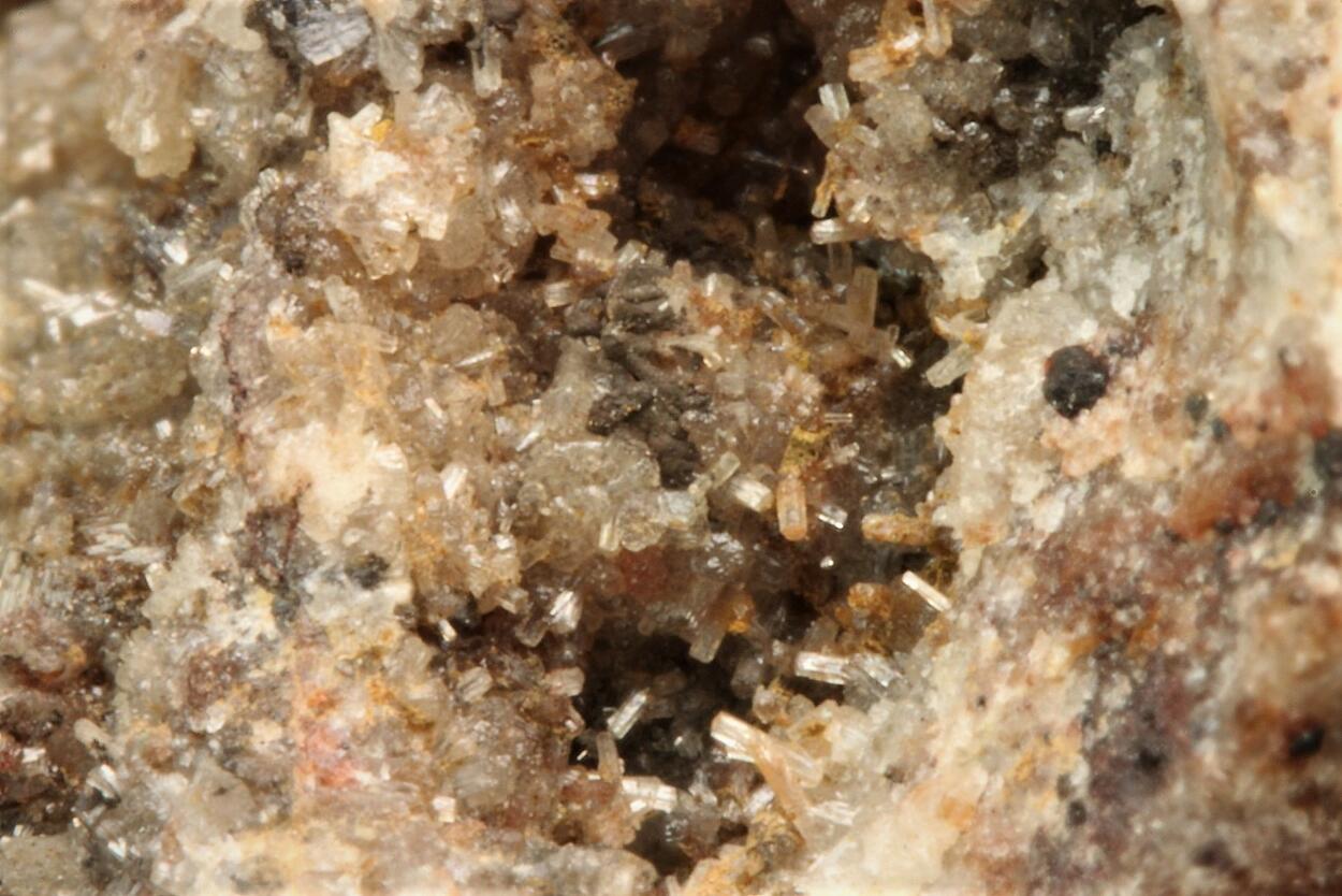 Smithsonite With Willemite