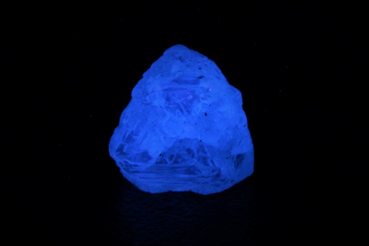 Diamond Var Spinel Law Twin