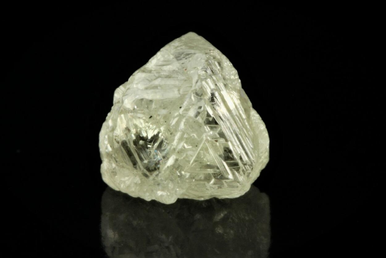 Diamond Var Spinel Law Twin