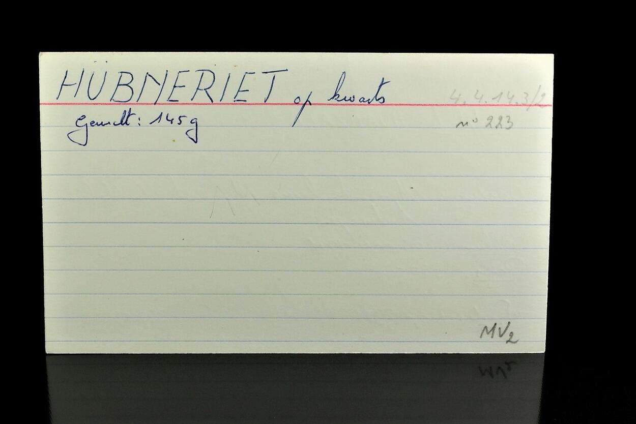 Hübnerite On Quartz