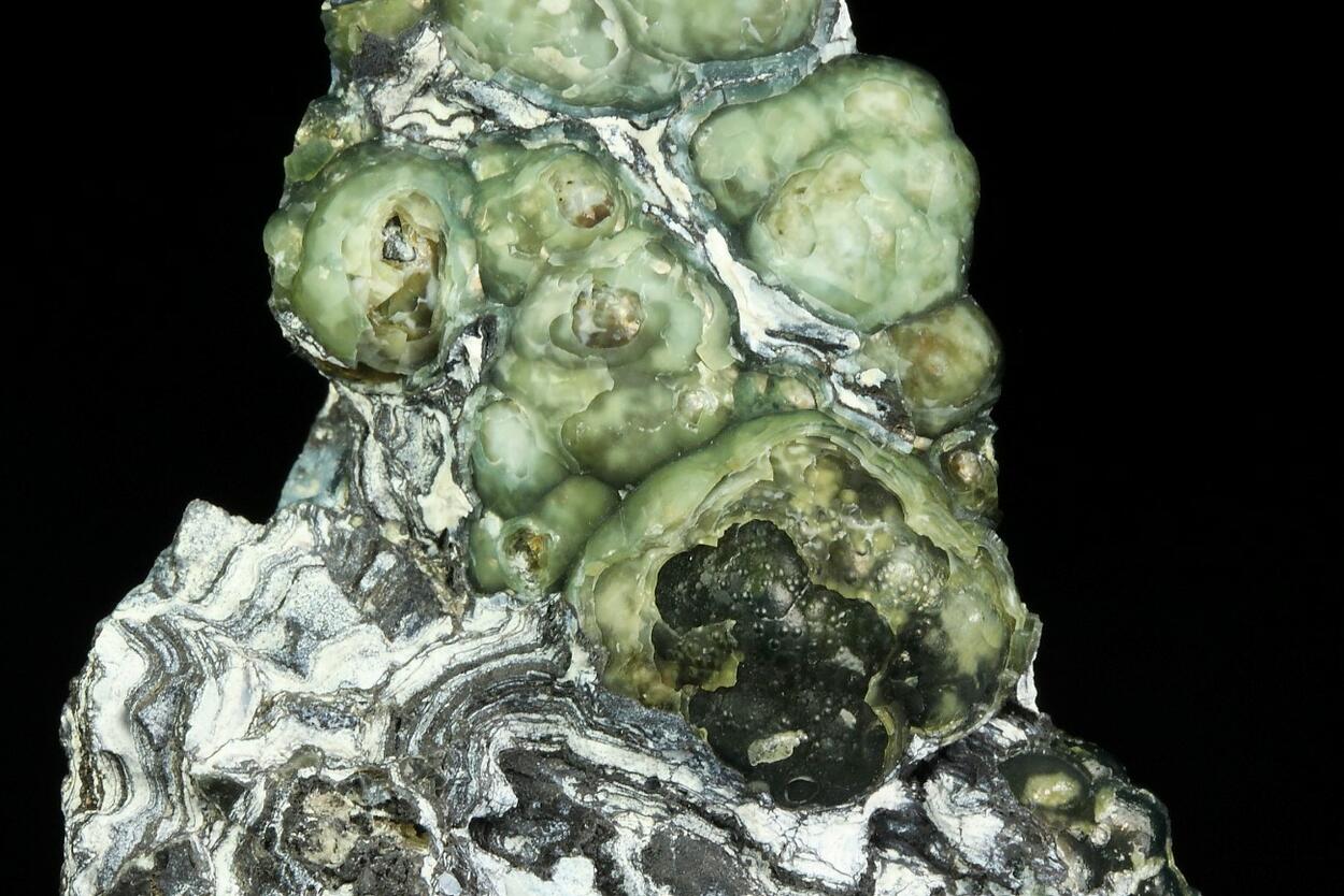 Plumbogummite & Kaolinite Psm Pyromorphite