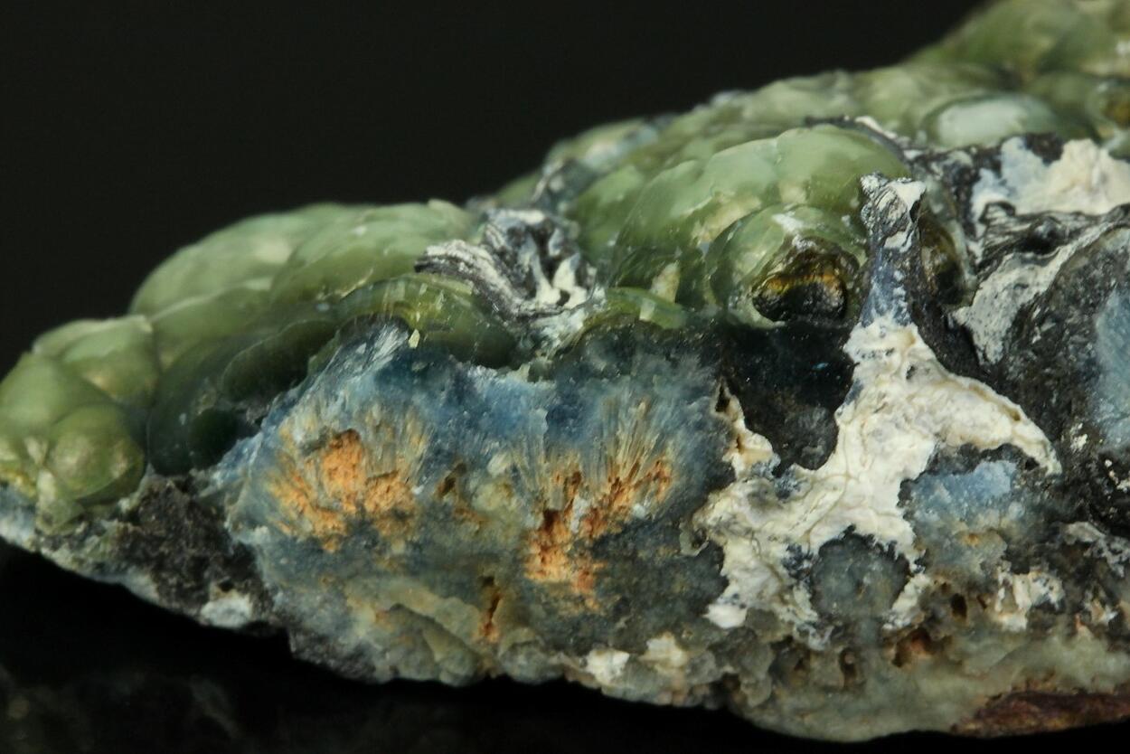 Plumbogummite & Kaolinite Psm Pyromorphite