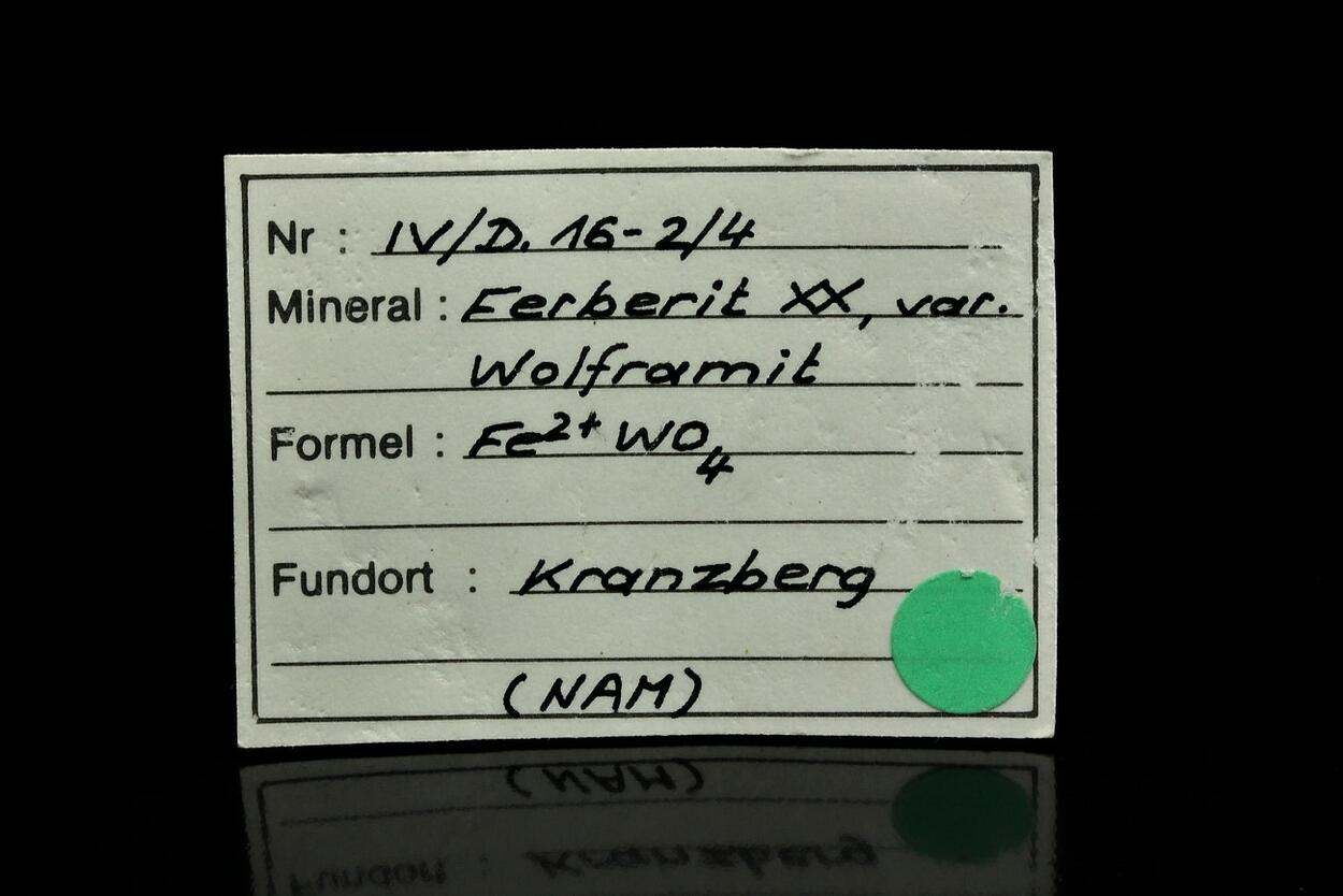 Ferberite With Fluorite