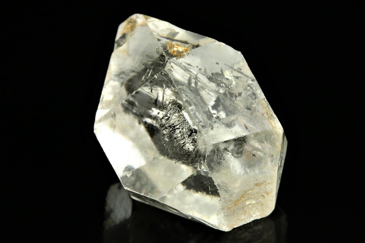 Quartz With Petroleum Inclusions