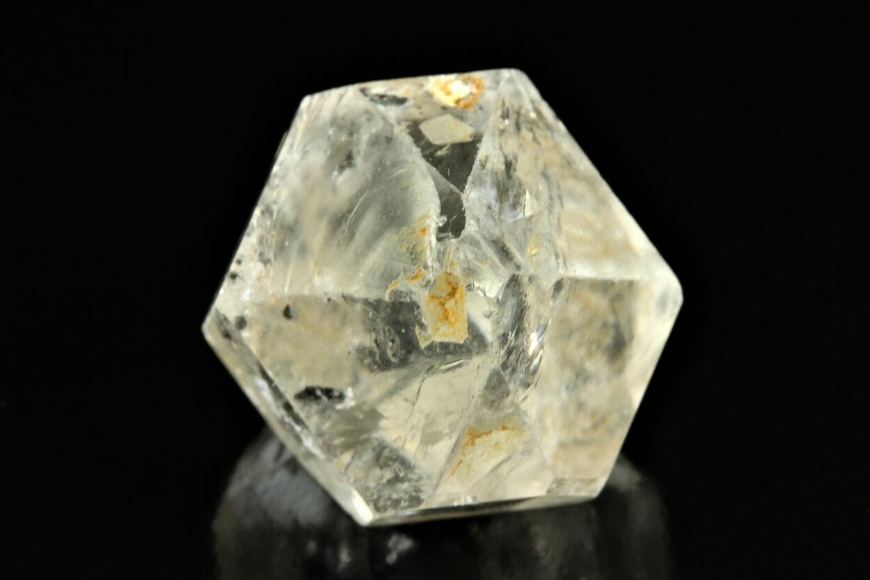 Quartz With Petroleum Inclusions
