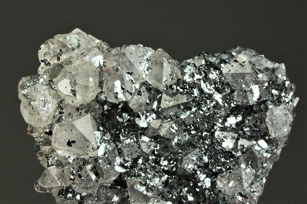 Quartz With Hematite