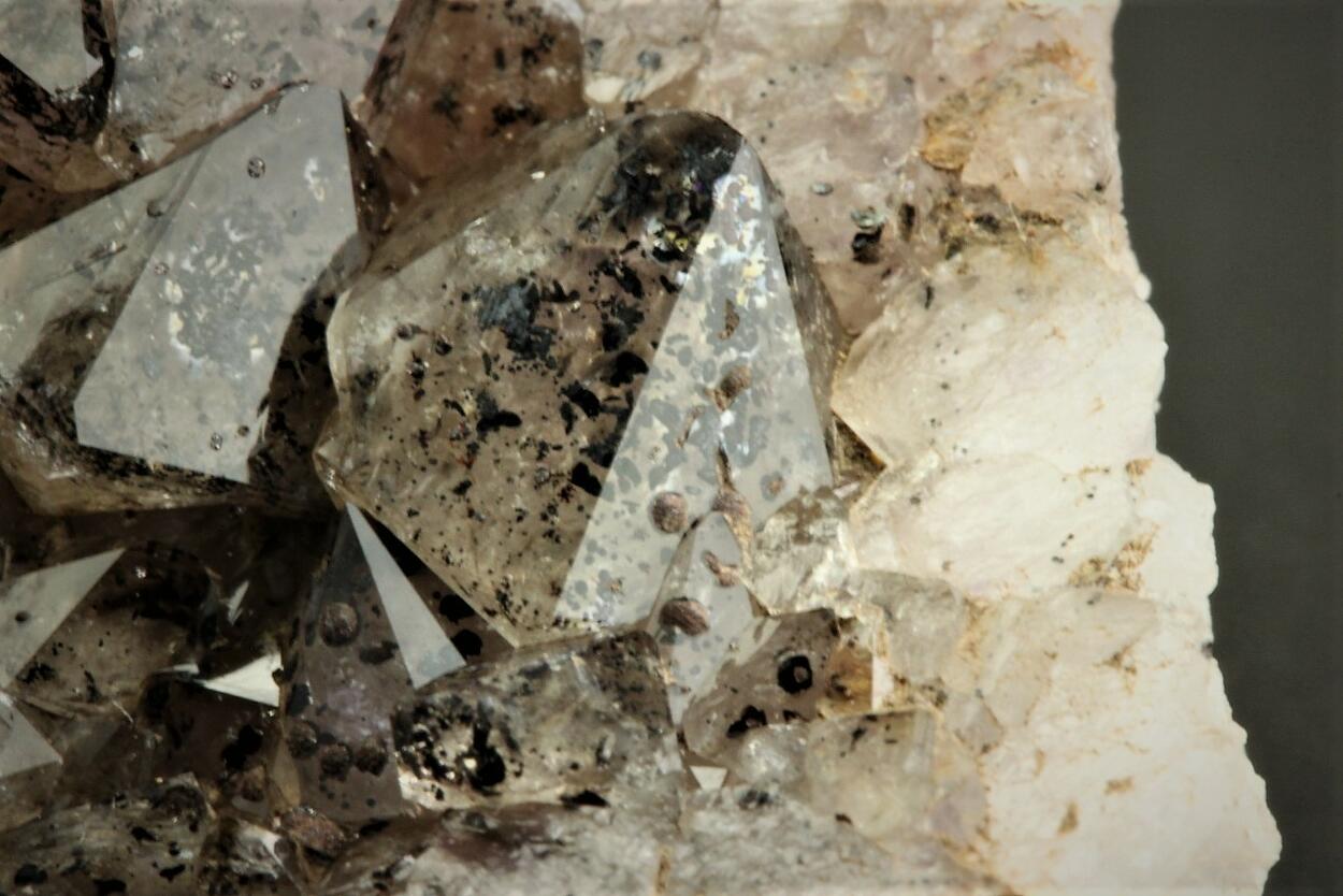 Quartz With Goethite