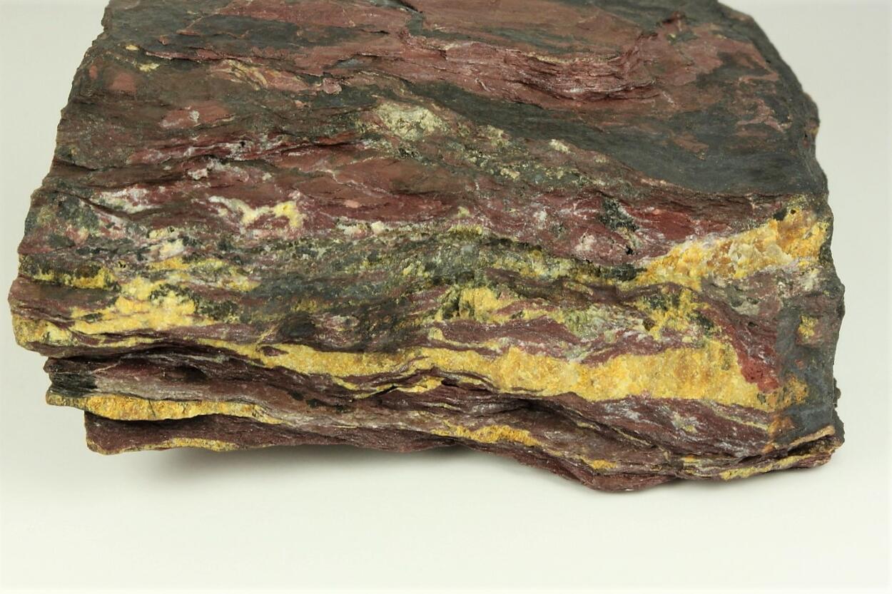 Carpholite