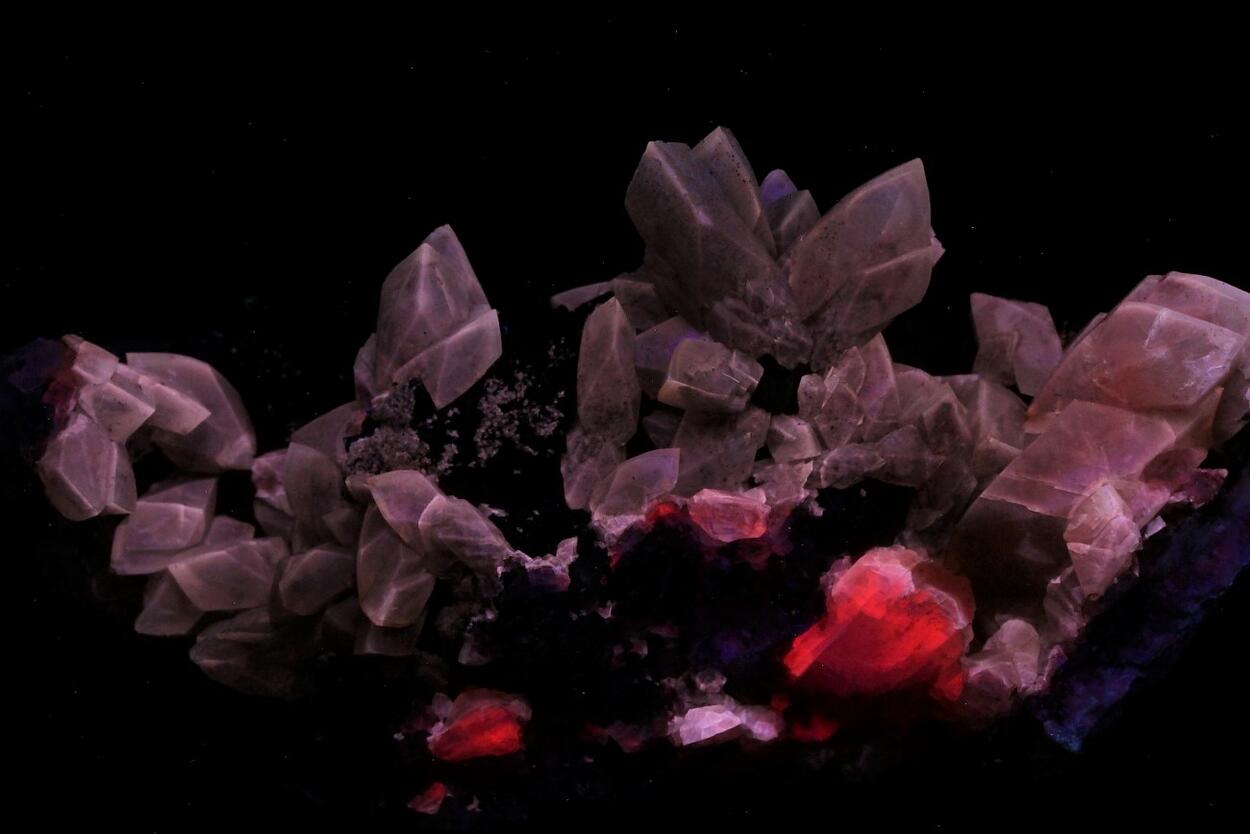 Calcite On Agate Psm Aragonite