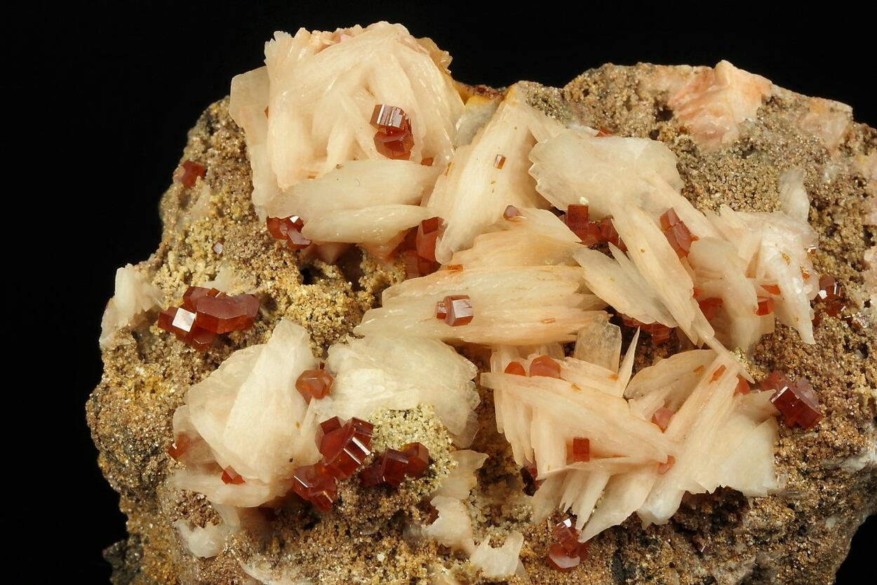 Vanadinite On Baryte