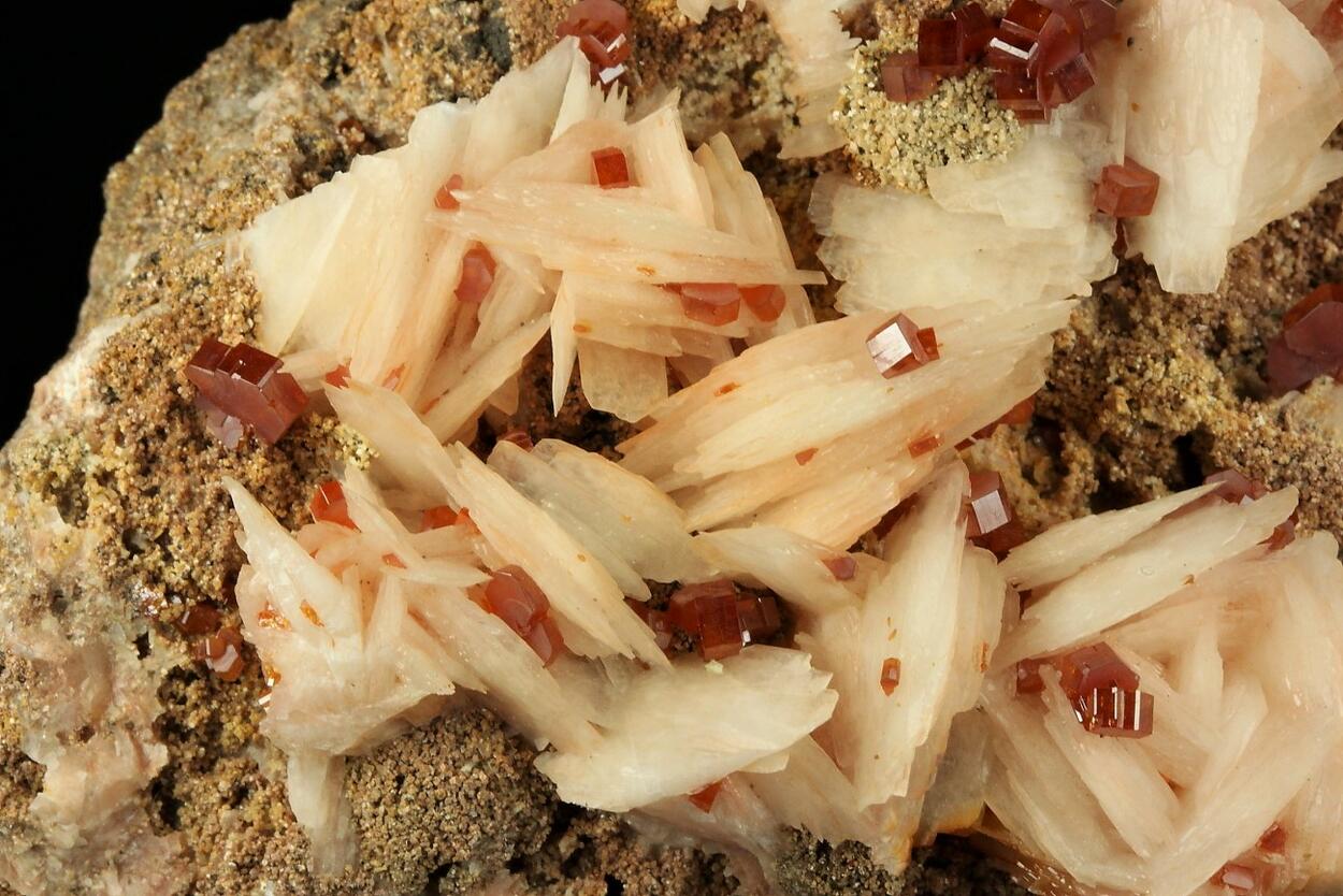 Vanadinite On Baryte