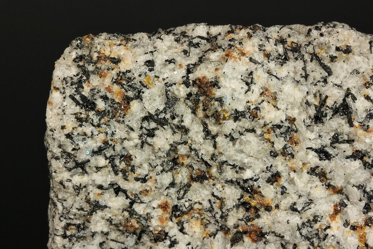 Titanite Sanidine & Haüyne