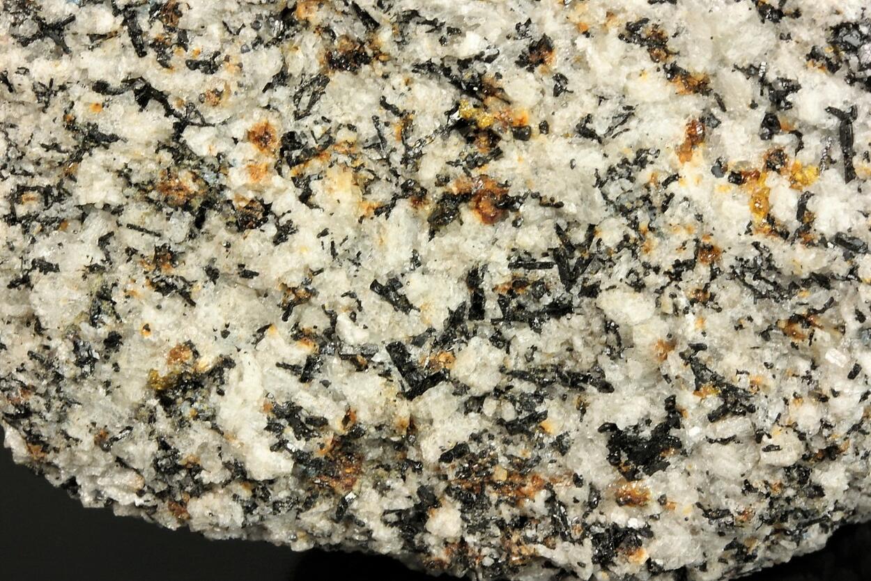 Titanite Sanidine & Haüyne