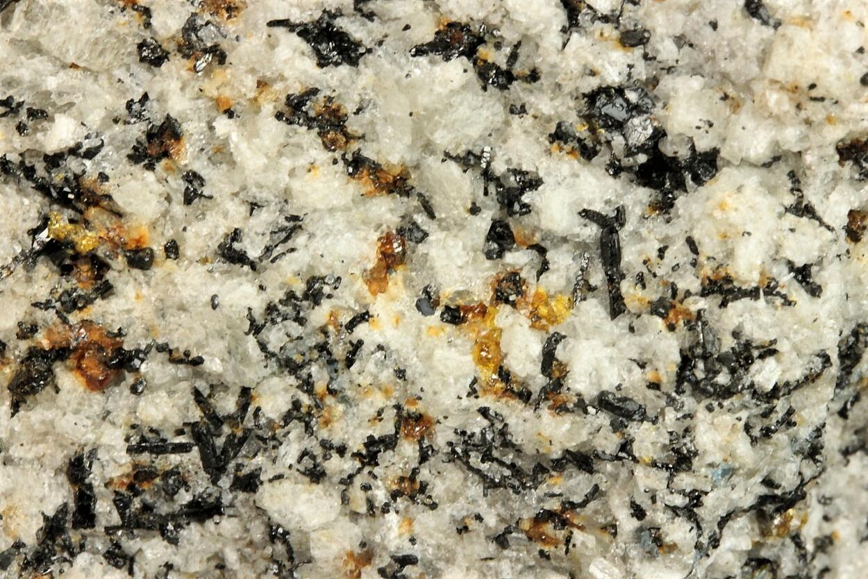 Titanite Sanidine & Haüyne