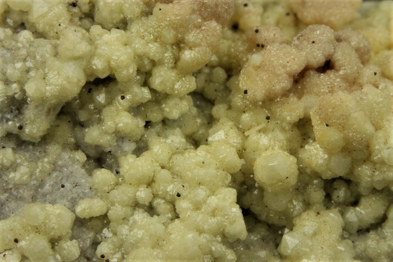 Mimetite With Native Copper