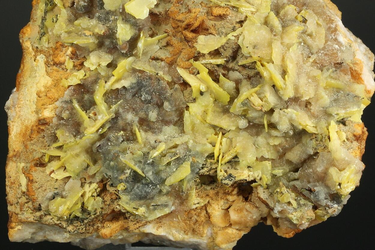 Wulfenite On Dolomite