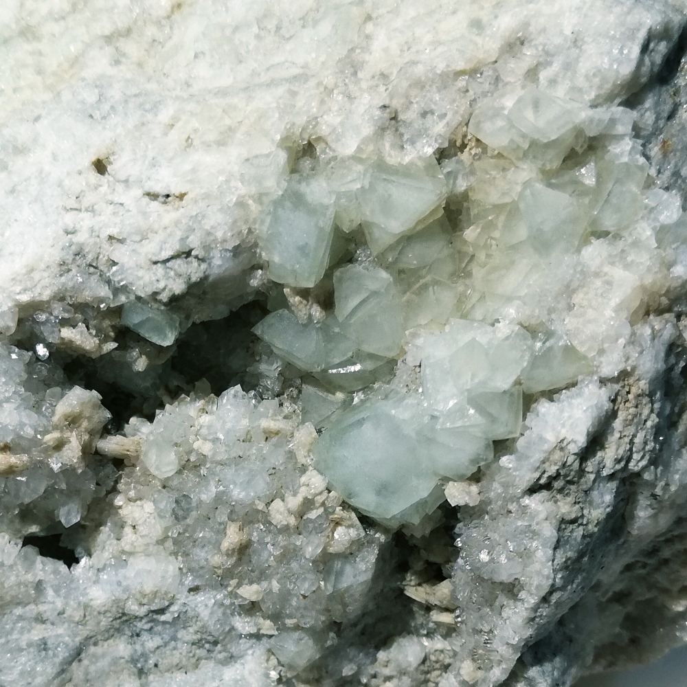 Fluorite & Epistilbite