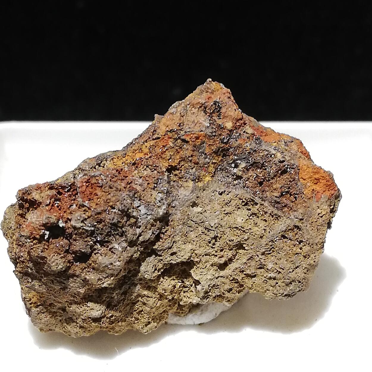 Beaverite-(Cu)