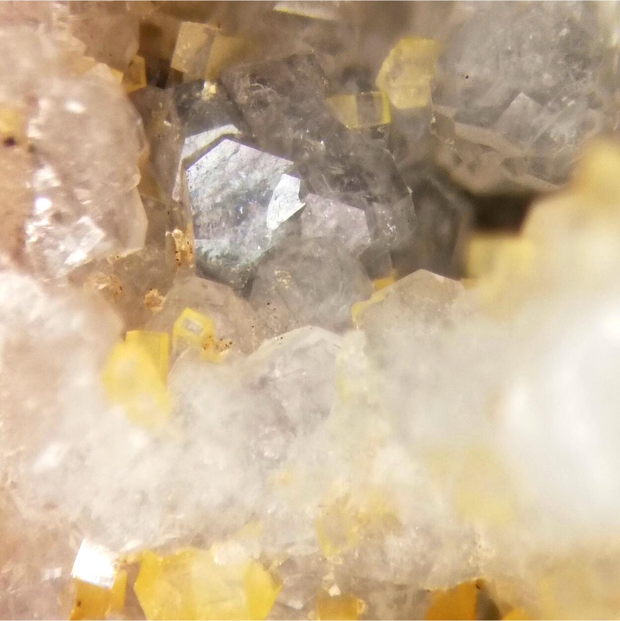 Hydrokenoralstonite Pachnolite Thomsenolite