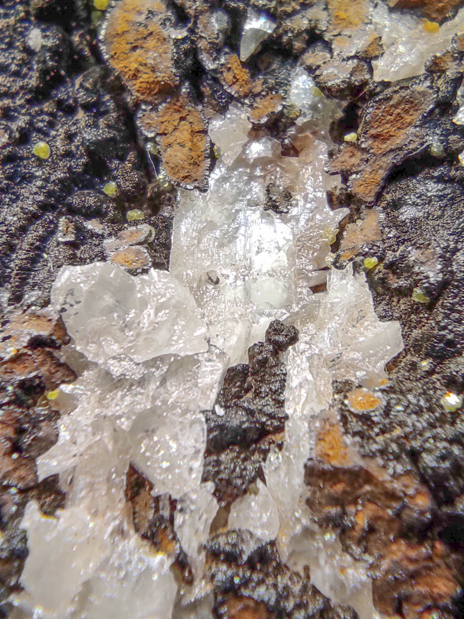 Cerussite Mimetite & Campylite On Limonite & Goethite