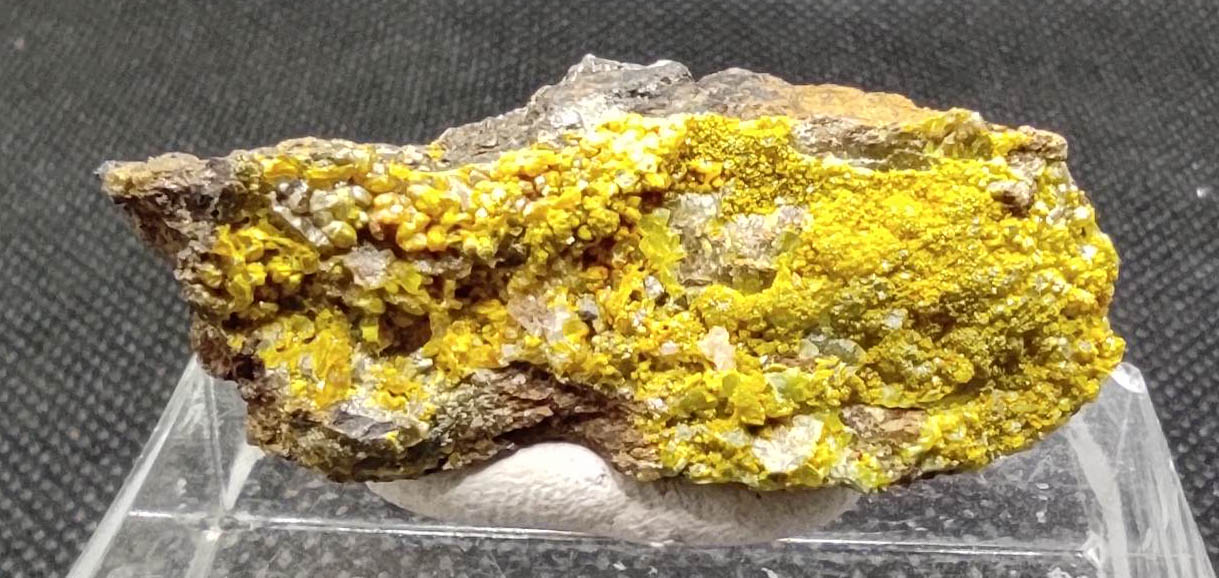 Mimetite Campylite & Cerussite